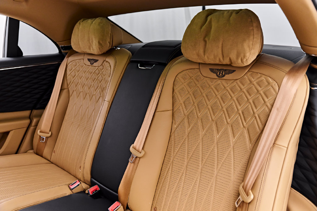 Used 2022 Bentley Flying Spur V8 AWD/4WD image 44