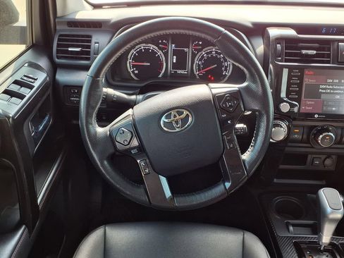 Used 2024 Toyota 4Runner TRD Off-Road Premium AWD/4WD image 20