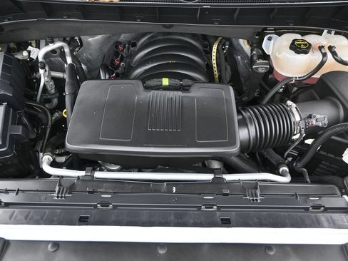 Used 2025 Chevrolet Silverado 1500 High Country w/ High Country Premium Package AWD/4WD image 14