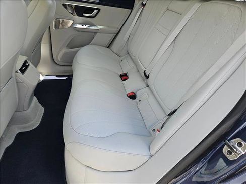 Used 2023 Mercedes-Benz EQE 350+ SUV image 18