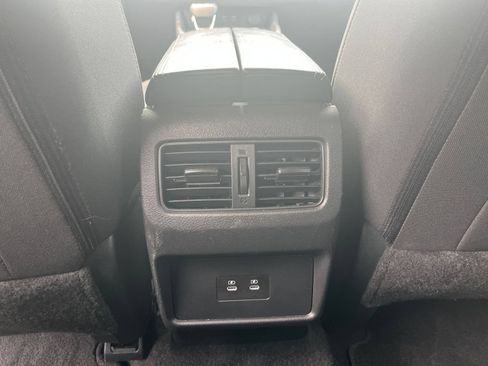 Used 2025 Nissan Rogue SV AWD/4WD image 25