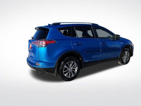 Used 2016 Toyota RAV4 XLE AWD/4WD image 9