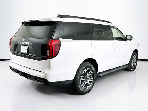 Used 2025 Ford Expedition Active AWD/4WD image 9
