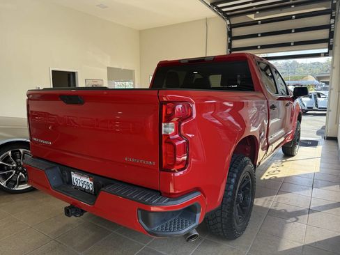 Used 2020 Chevrolet Silverado 1500 Custom w/ Custom Value Package image 7