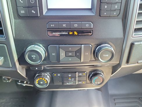 Used 2018 Ford F150 XLT RWD image 32