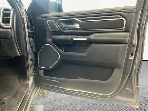 Used 2023 RAM 1500 Laramie AWD/4WD image 29