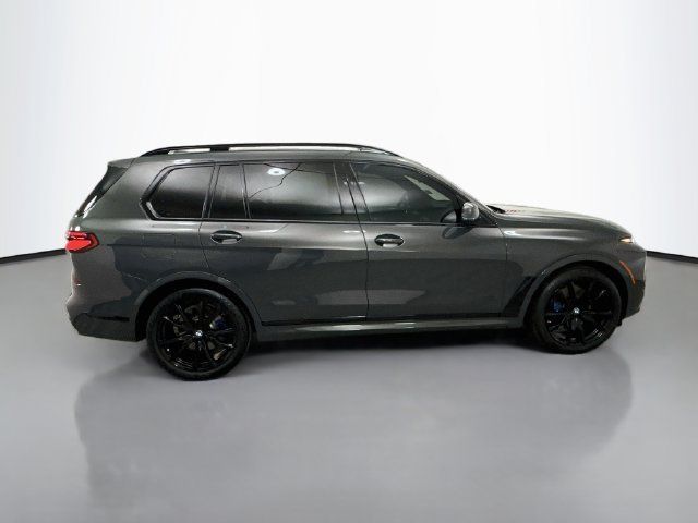 Used 2025 BMW X7 xDrive40i w/ M Sport Package AWD/4WD image 8