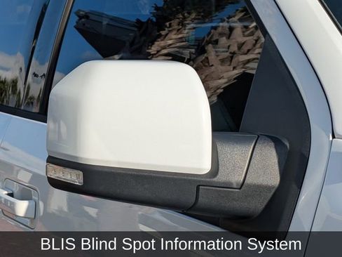 Used 2015 Ford F150 Lariat image 13