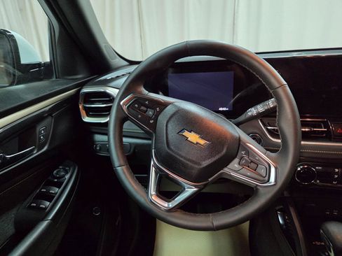 Used 2025 Chevrolet TrailBlazer ACTIV w/ Convenience Package FWD image 30
