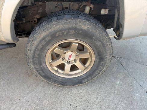 Used 2012 Toyota Tacoma 4x4 Double Cab image 10