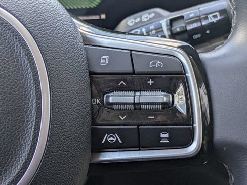Used 2024 Kia Sorento S FWD image 28