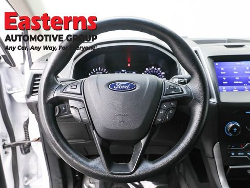 Used 2020 Ford Edge SE image 10