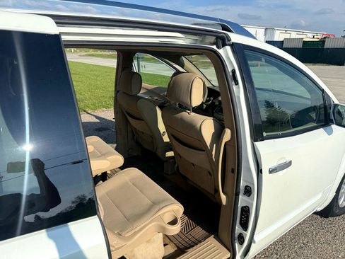 Used 2009 Nissan Quest S w/ Drivers Pkg image 23