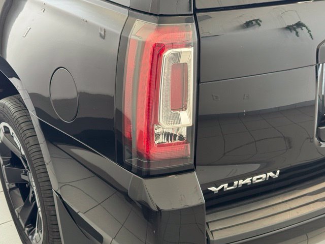 Used 2017 GMC Yukon SLT AWD/4WD image 46
