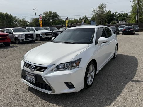 Used 2015 Lexus CT 200h w/ Navigation Package image 1