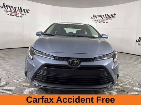 Used 2026 Toyota Corolla LE FWD image 3