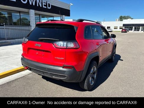 Used 2019 Jeep Cherokee Trailhawk AWD/4WD image 7