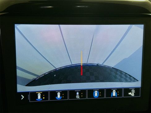 Used 2021 Chevrolet Traverse RS image 14