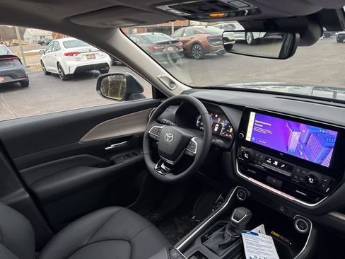 New 2026 Toyota Grand Highlander Limited image 33