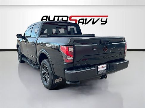 Used 2024 Nissan Titan PRO-4X w/ Pro-4x Convenience Package image 5