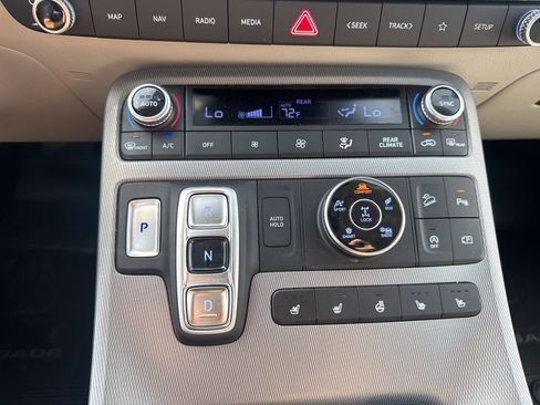 Used 2024 Hyundai Palisade Limited image 20