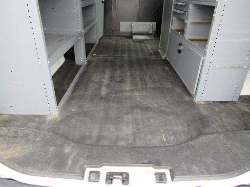 Used 2014 Chevrolet Express 1500 RWD image 25