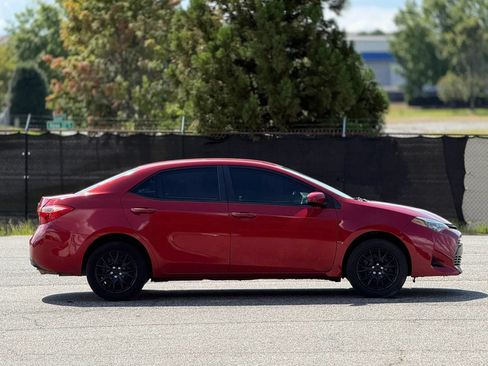 Used 2019 Toyota Corolla LE FWD image 7