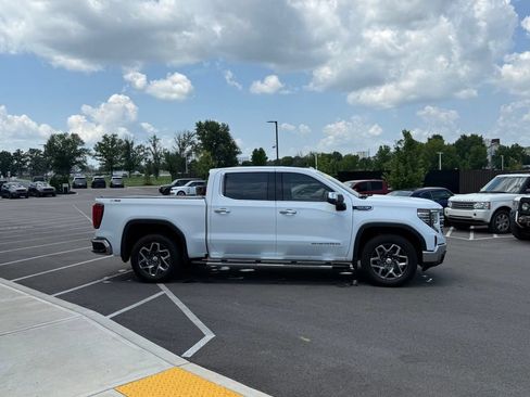 Used 2023 GMC Sierra 1500 SLT w/ SLT Premium Package AWD/4WD image 8