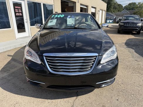 Used 2013 Chrysler 200 Limited FWD image 11