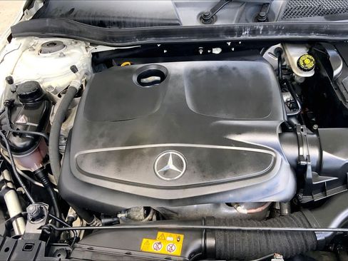 Used 2019 Mercedes-Benz GLA 250 4MATIC image 27