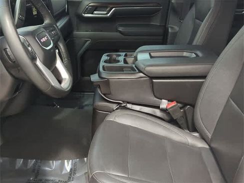 Used 2024 GMC Sierra 1500 SLT image 17