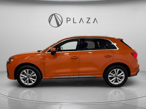 Certified 2022 Audi Q3 2.0T Premium w/ Convenience Package image 3