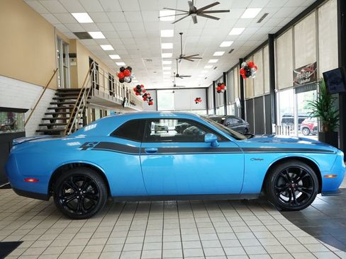 Used 2015 Dodge Challenger R/T Plus RWD image 18
