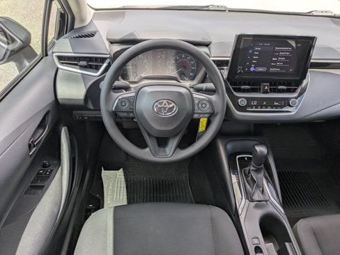 Used 2025 Toyota Corolla LE FWD image 16