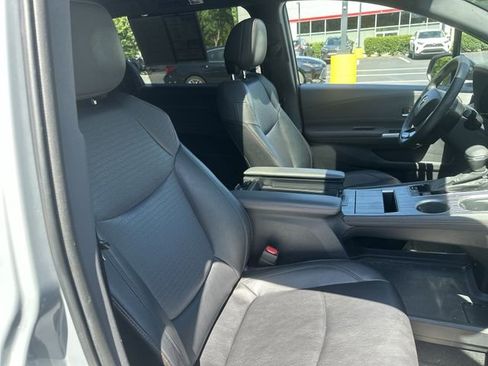 Certified 2023 Toyota Sienna XSE FWD image 29