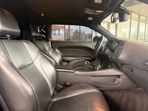 Used 2015 Dodge Challenger SXT Plus image 6