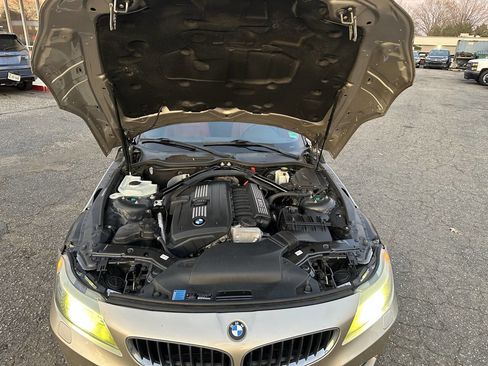 Used 2011 BMW Z4 sDrive30i image 15