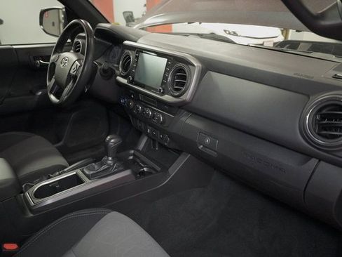 Certified 2022 Toyota Tacoma TRD Sport image 21