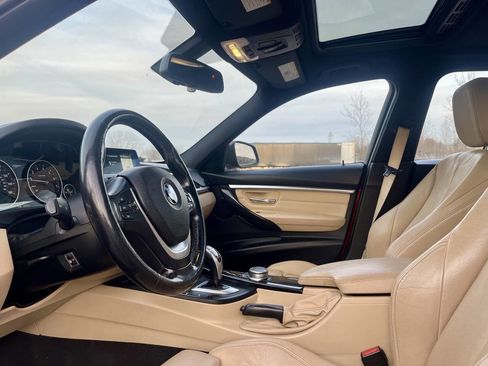 Used 2018 BMW 330i xDrive Sedan w/ Premium Package image 12