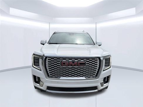 Used 2023 GMC Yukon XL Denali RWD image 2