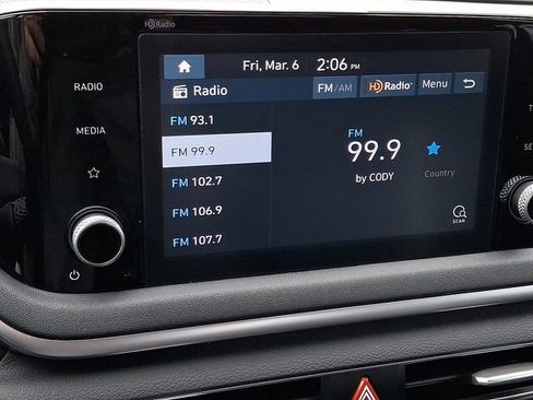 Used 2022 Hyundai Sonata SE image 16