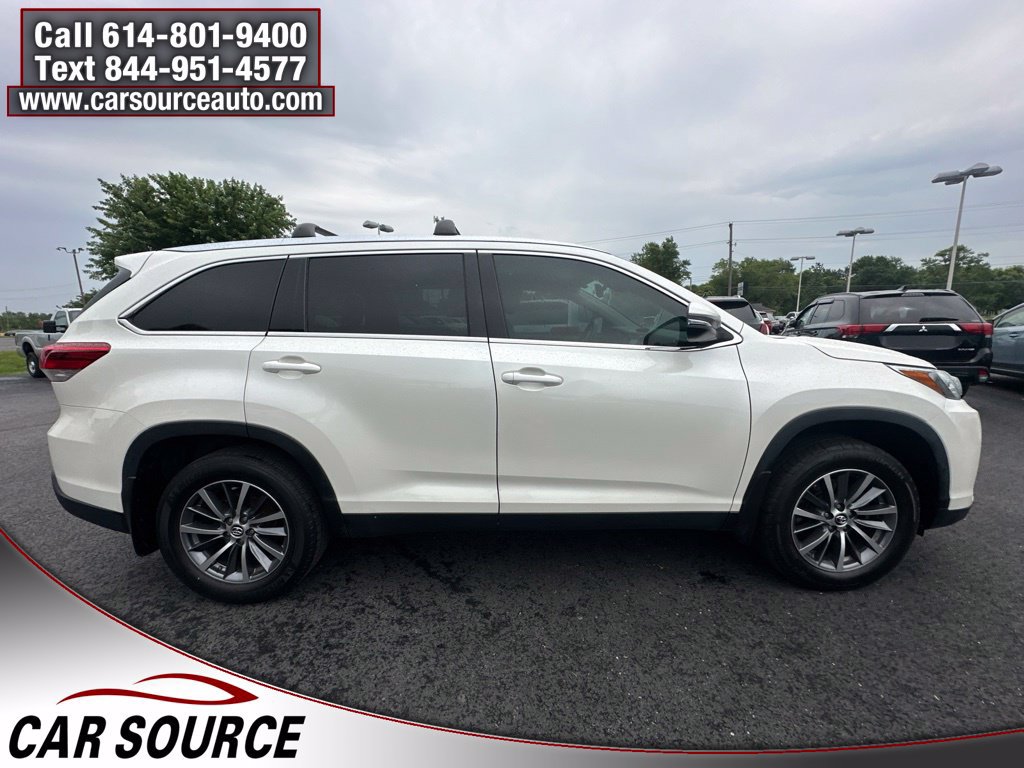Used 2019 Toyota Highlander XLE AWD/4WD image 6