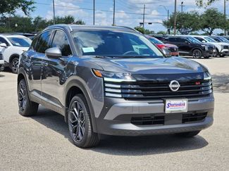 New 2025 Nissan Kicks SR video 2