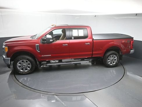 Used 2017 Ford F250 Lariat w/ Lariat Ultimate Package AWD/4WD image 44