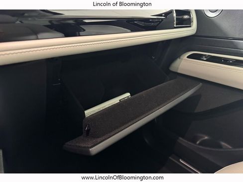 Used 2025 Lincoln Aviator AWD w/ Equipment Group 101A image 46