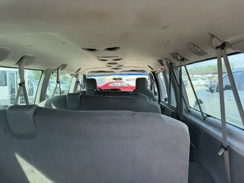 Used 2011 Ford E-350 and Econoline 350 XLT RWD image 5