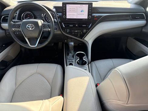 Used 2023 Toyota Camry XLE FWD image 11