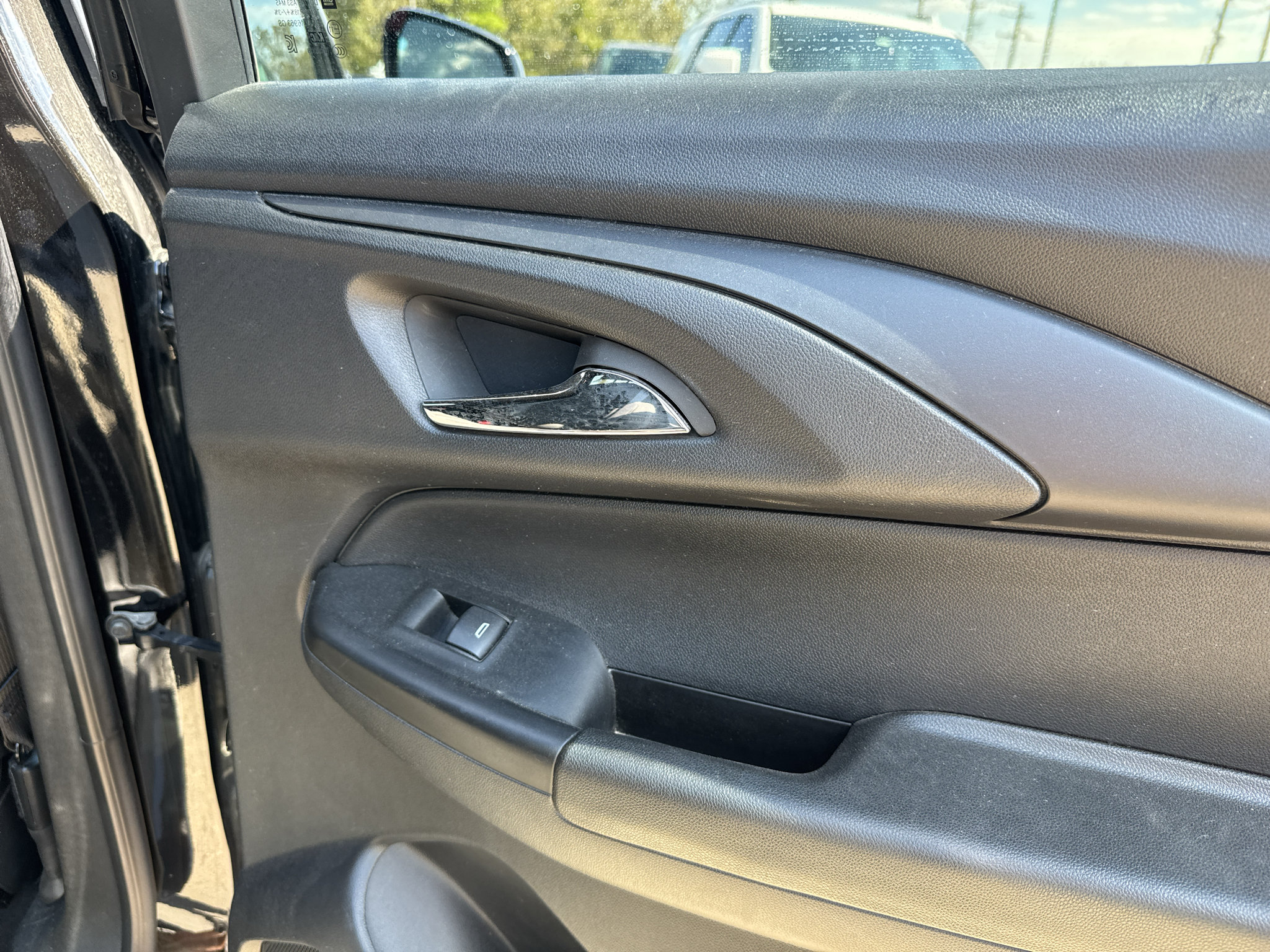 Used 2024 Chevrolet TrailBlazer RS w/ Convenience Package FWD image 32