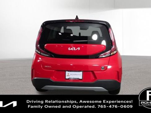 Used 2023 Kia Soul LX w/ LX Technology Package image 9