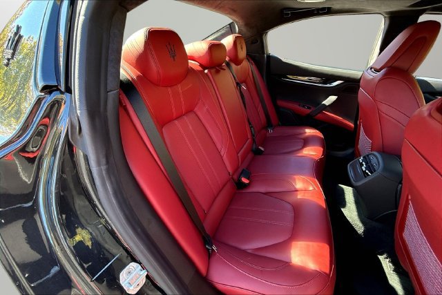 Used 2022 Maserati Ghibli Modena RWD image 27
